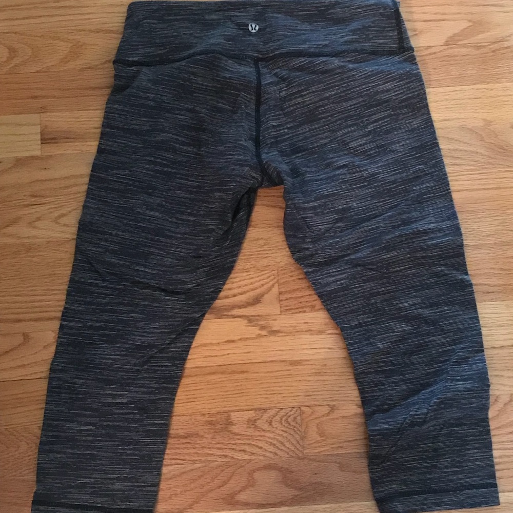 Lulu Lemon cropped leggings